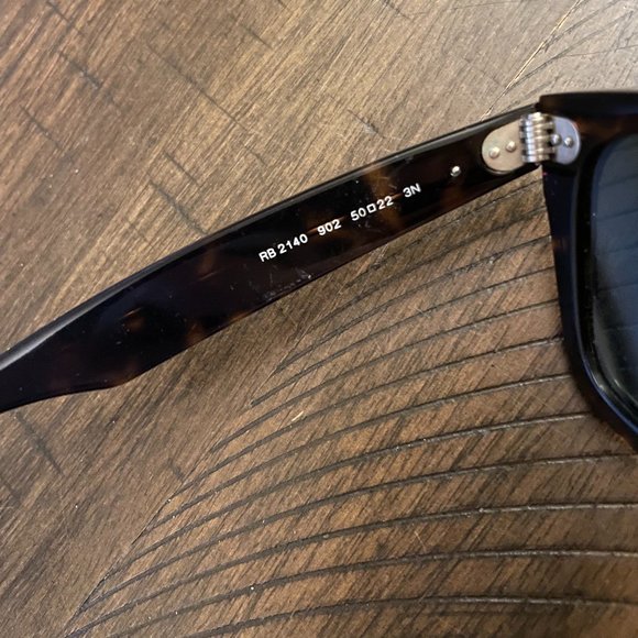 ! NWOT ! Authentic Ray-Ban Wayfarer Sunglasses - Picture 5 of 5